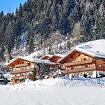 Alpin Aparthotel 3*
