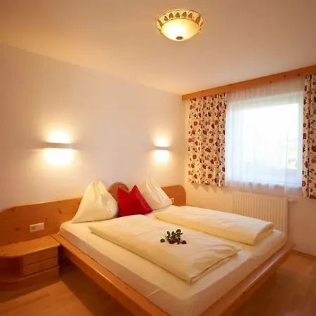 Ξενοδοχείο με διαμερίσματα Alpin